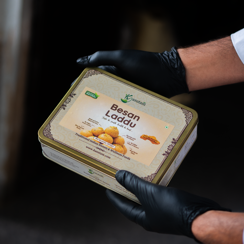 Besan Laddu 800 Gram Tin Box - 12 pcs